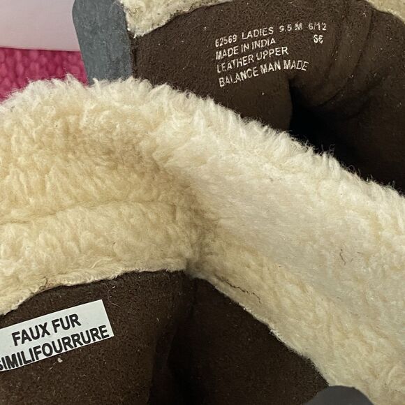 Clarks Bendables Suede Leather Faux Fur Ankle Boots Tan/Taupe Size 9.5 - Picture 9 of 10